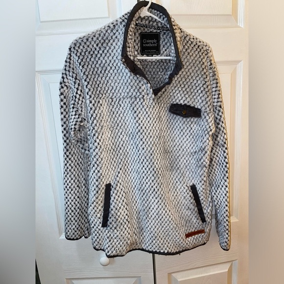 Simply Southern Tops - NWOT Simply Southern Womens Large Sherpa Sweatshirt